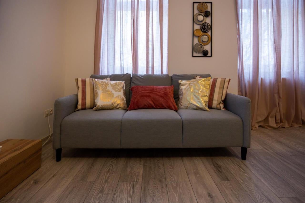 The By Radiant Apartamento